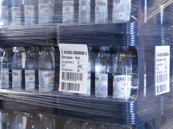 2-sided labeling on beverage pallet