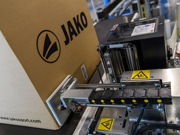 Legi-Air 4050E label on the side of carton 3