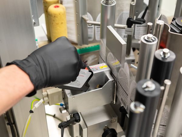 Inkjet printer Markoprint X1JET HP Premium cartridge replacement