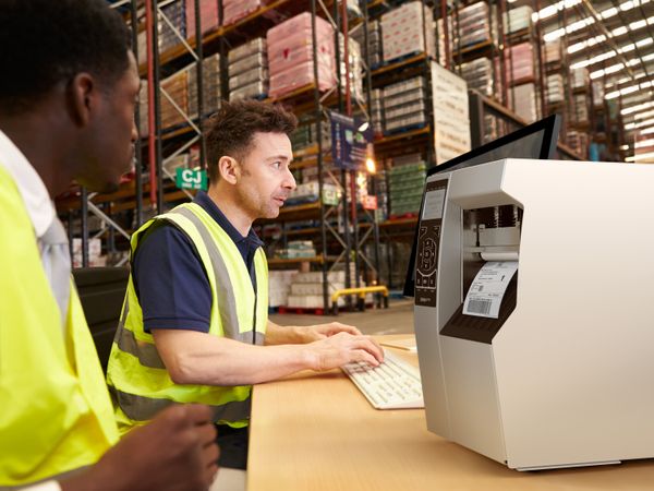 Zebra ZT510 label print application in the logistics packing station