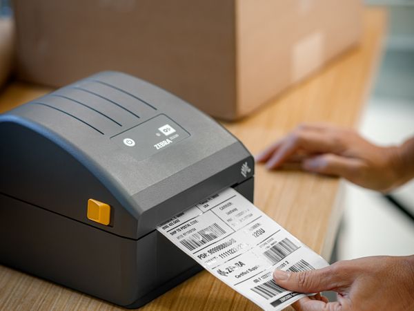 Zebra ZD230 desktop printer Application in warehouse, logistics, packing station