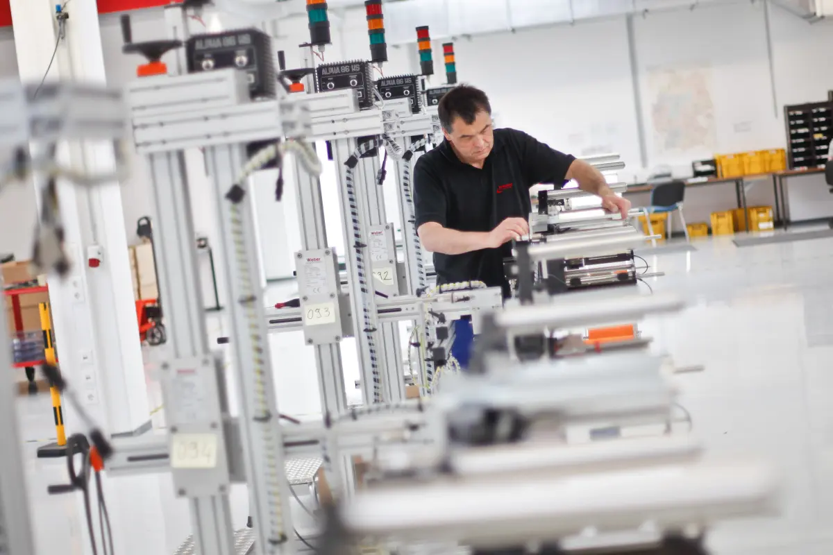 Pressure dispending systems (c)Timo Lutz 3200x1800